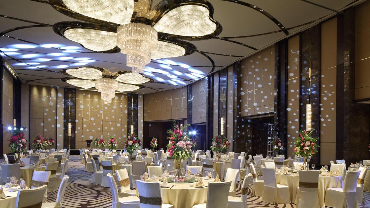 InterContinental Shanghai Hongqiao NECC, an IHG Hotel photo