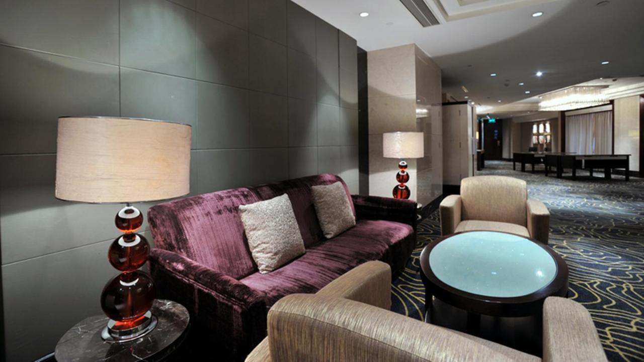 InterContinental Shanghai Pudong, an IHG Hotel photo