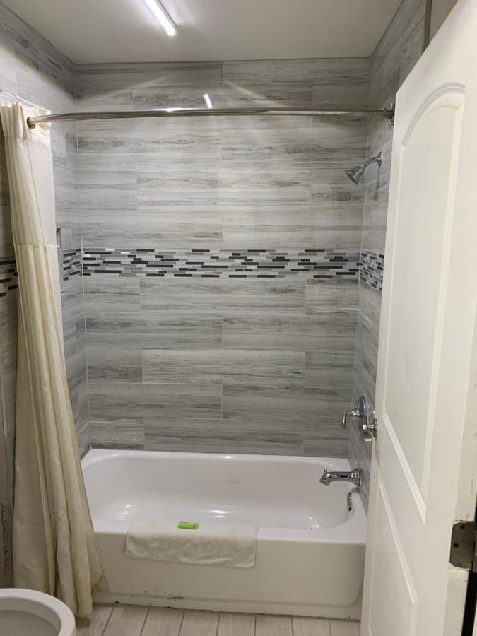SouthTown S.A. Inn — photo 13