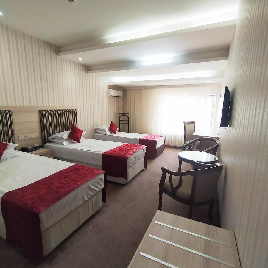 Royal Hotel photo