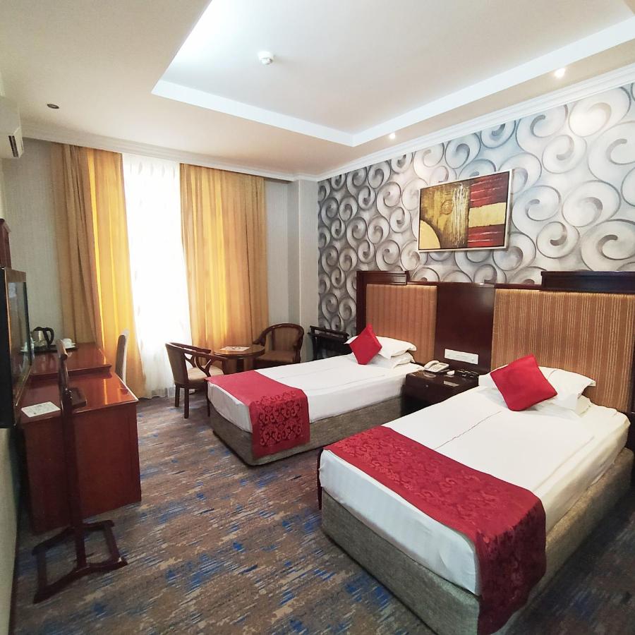 Royal Hotel photo