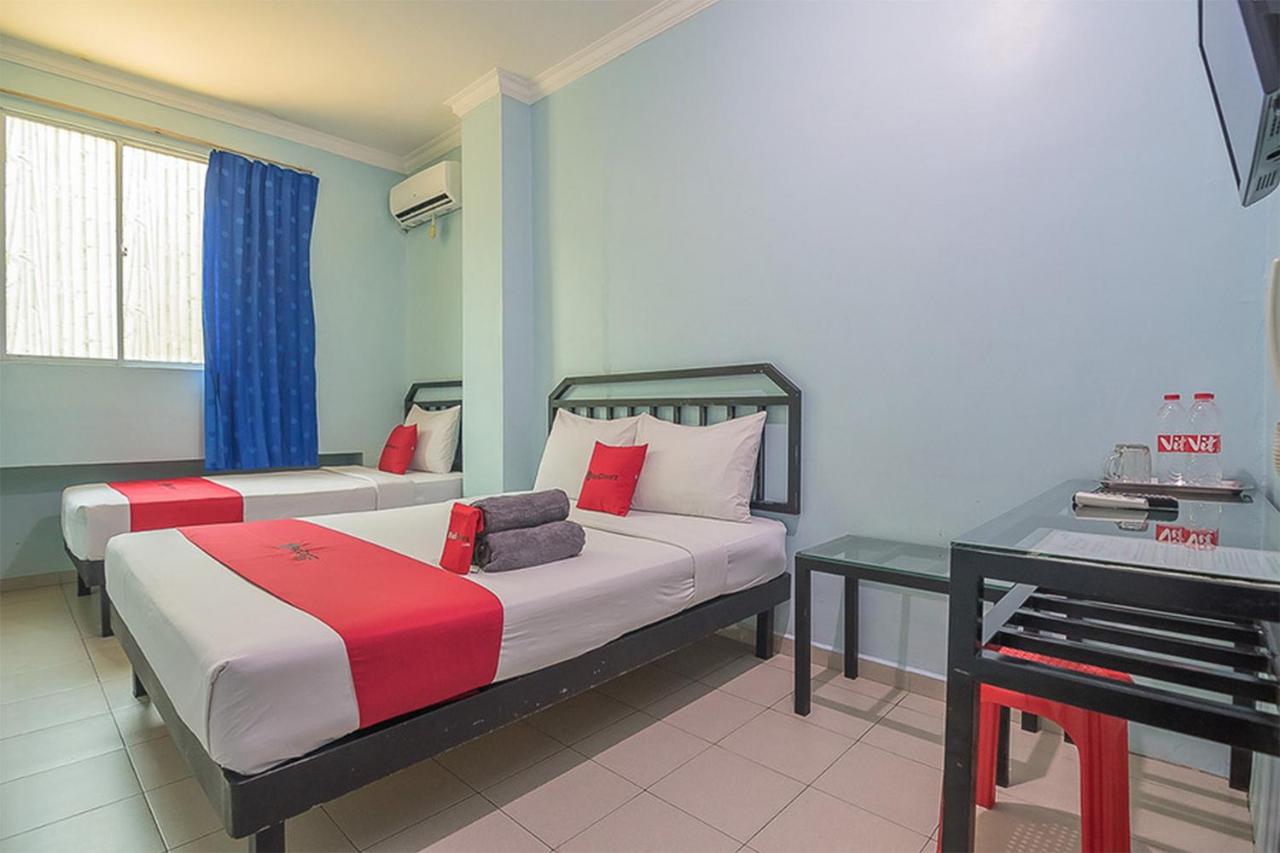 RedDoorz near Nagoya Citywalk Batam 2 - 2