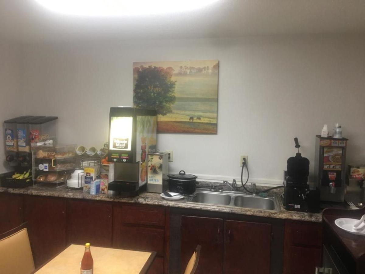 Loyalty Inn Hawkinsville — photo 13