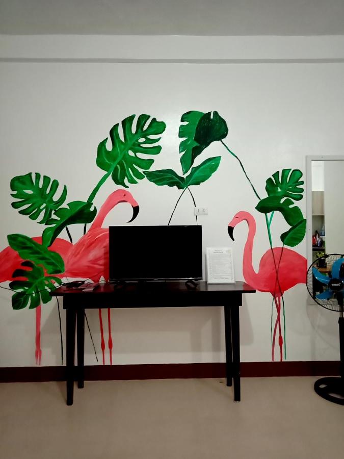 Фото Flamingo Room - Fan Only at Casa Bolo - 15mins to Hundred Island