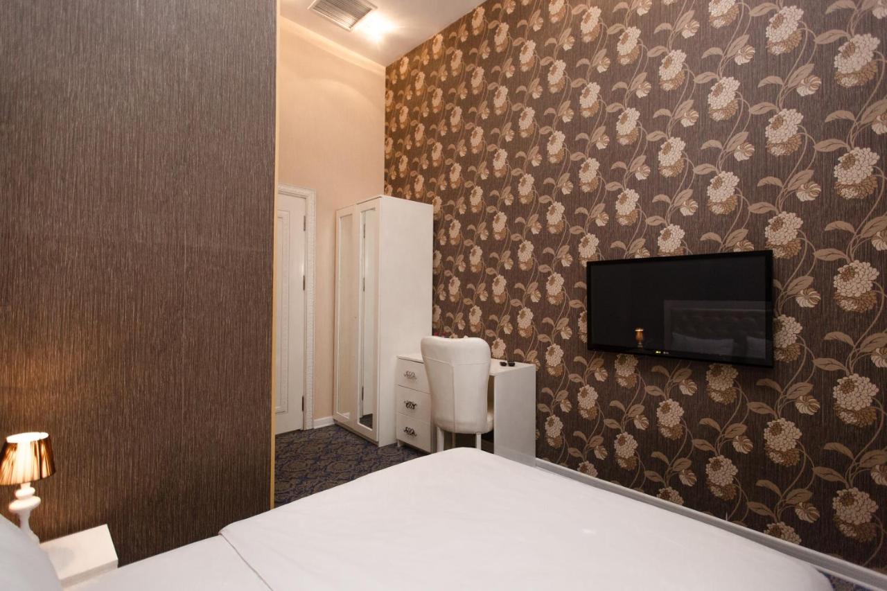Admiral Hotel photo