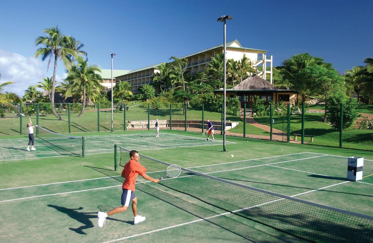 Tennis court: Outrigger Fiji Beach Resort