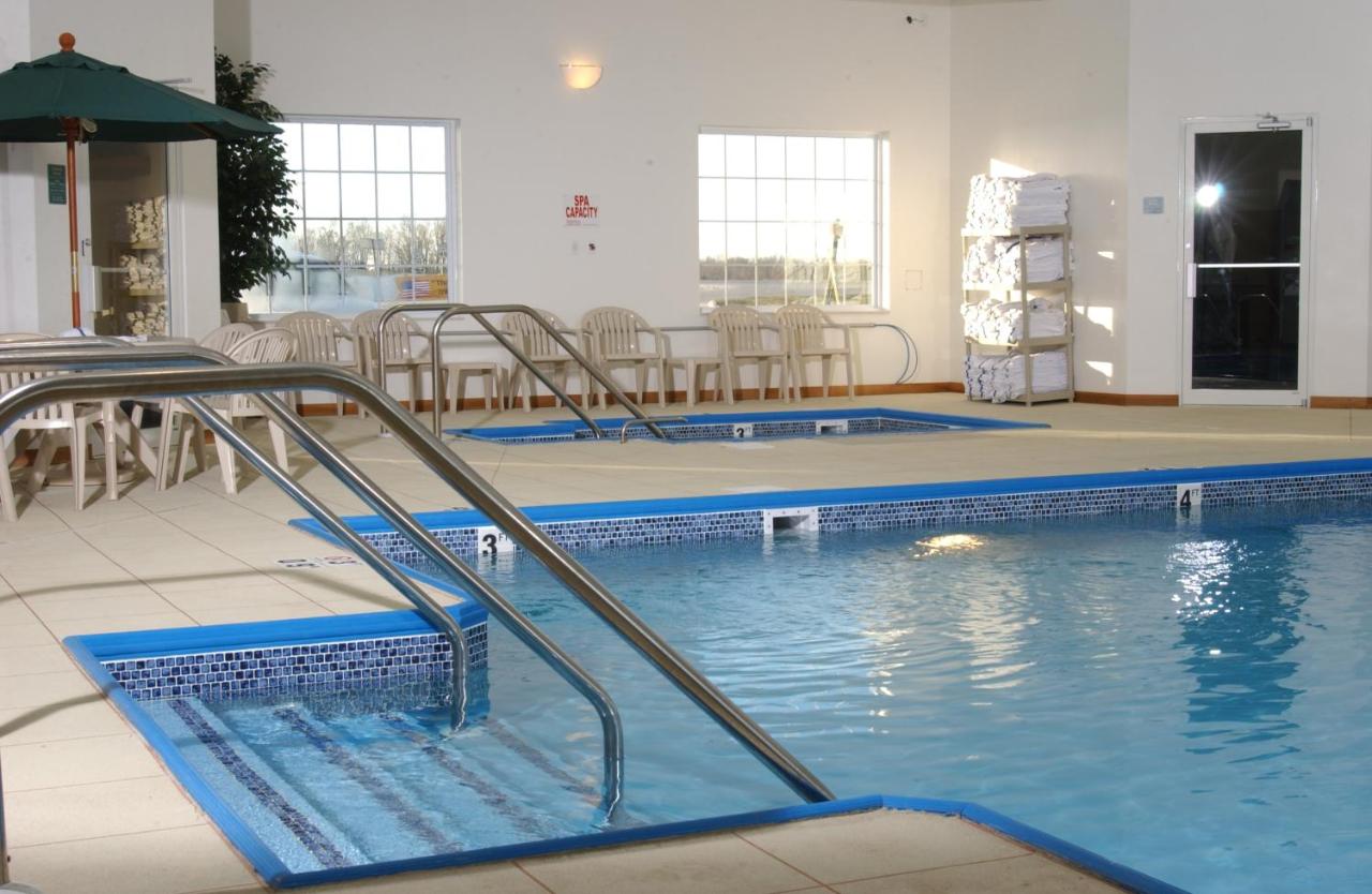 Oak Hill Inn and Suites — photo 2