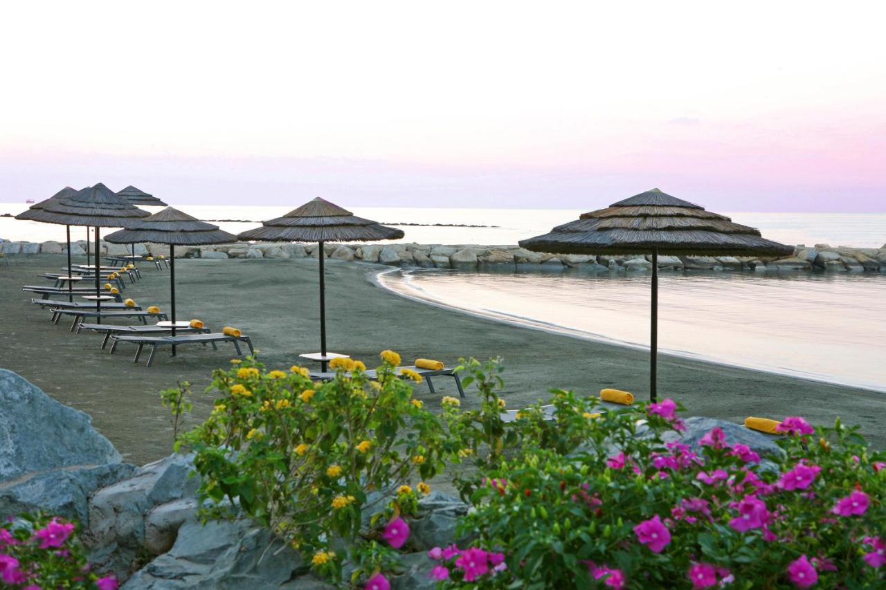 Beach: Crowne Plaza Limassol, an IHG Hotel