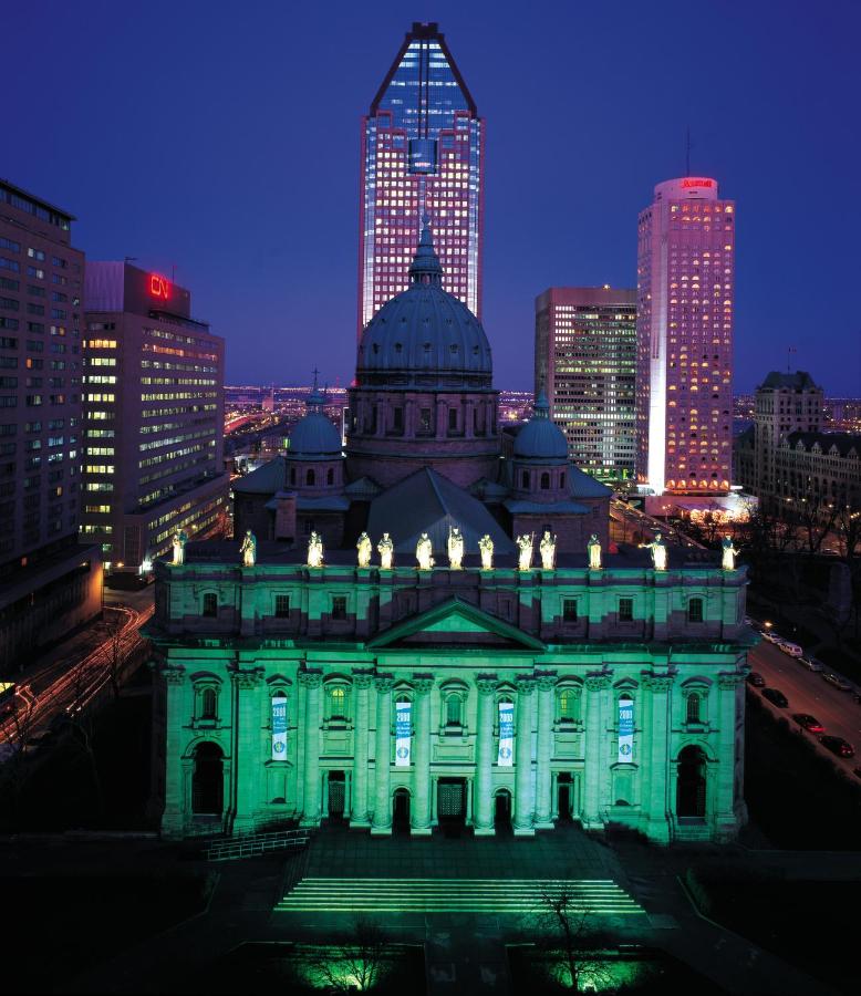 Holiday Inn Montreal Centre Ville Downtown, an IHG Hotel photo