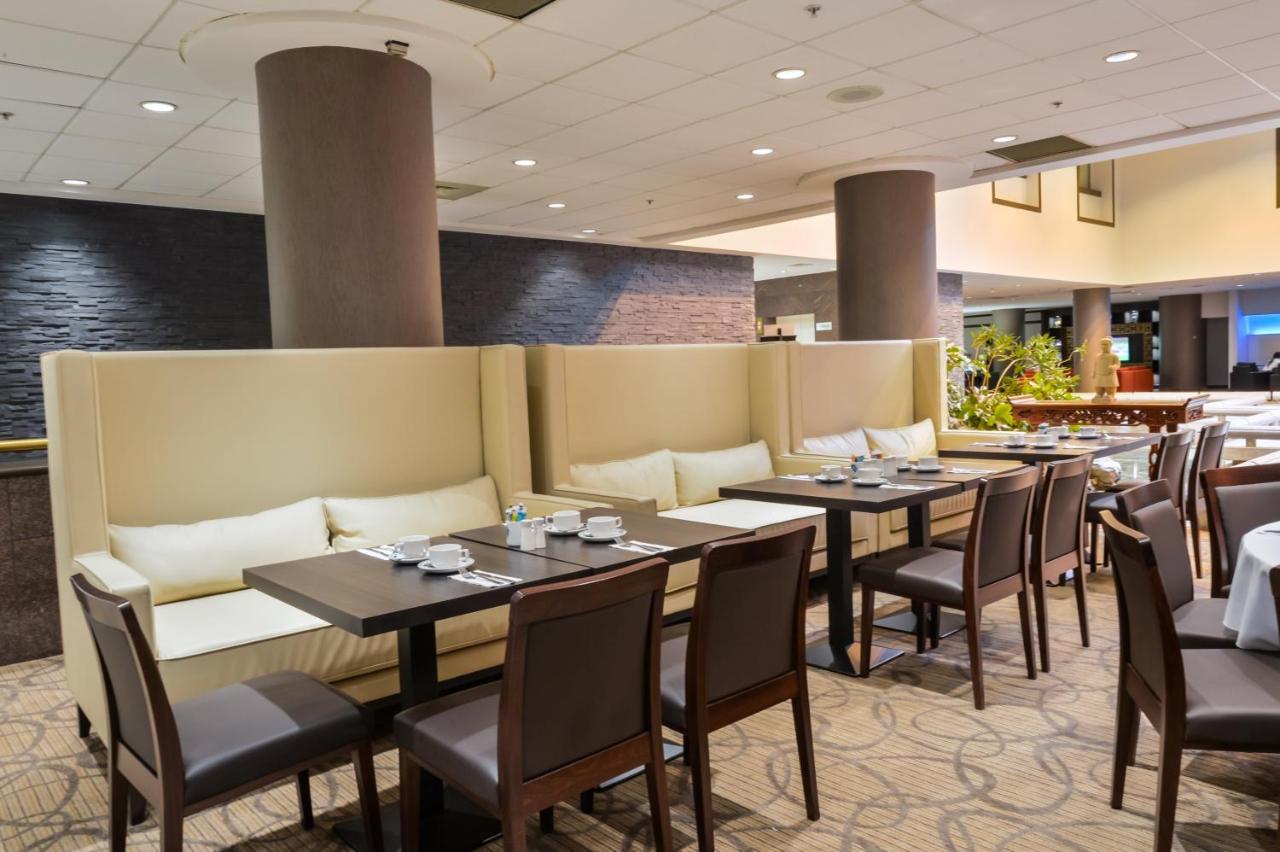 Holiday Inn Montreal Centre Ville Downtown, an IHG Hotel photo