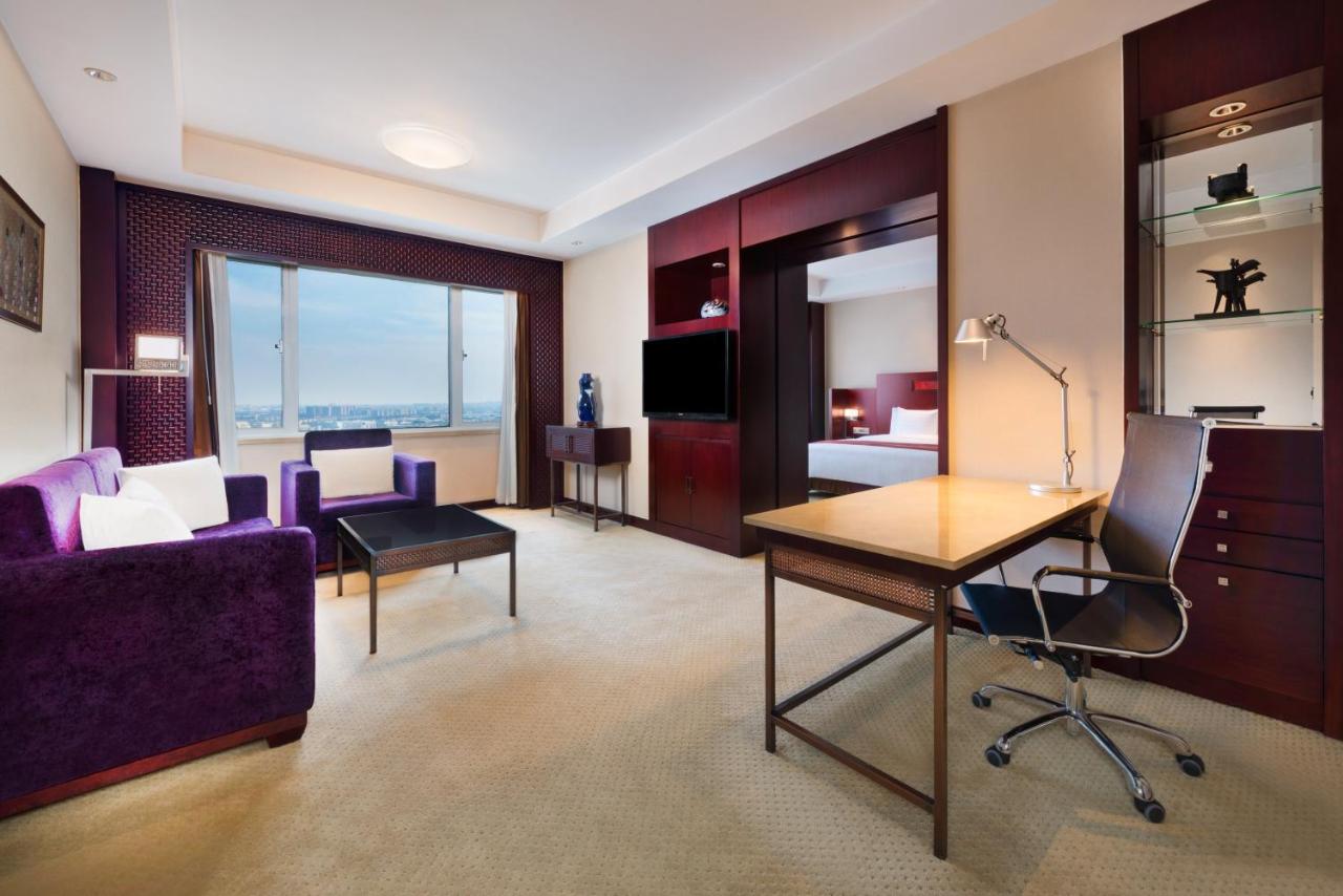 Crowne Plaza Shanghai Pudong, an IHG Hotel photo