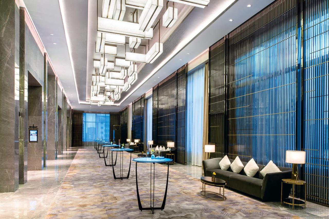 Crowne Plaza Shanghai Pujiang, an IHG Hotel photo