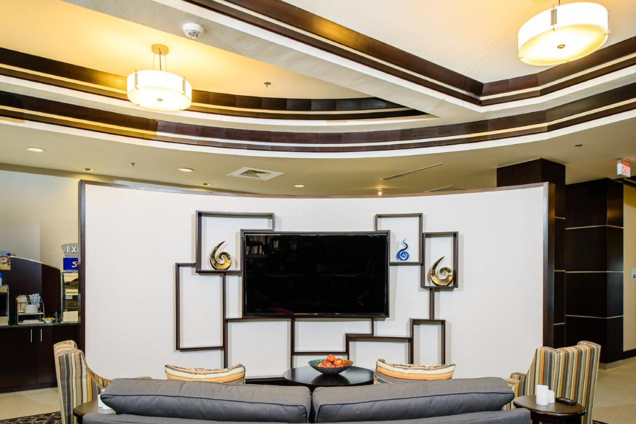 Holiday Inn Express Hotel & Suites Austin NW - Arboretum Area by IHG - 2