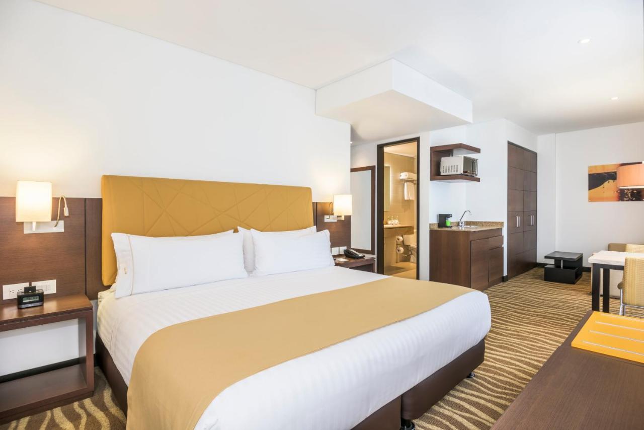 Holiday Inn Express & Suites Bogota Zona Financiera, an IHG Hotel photo