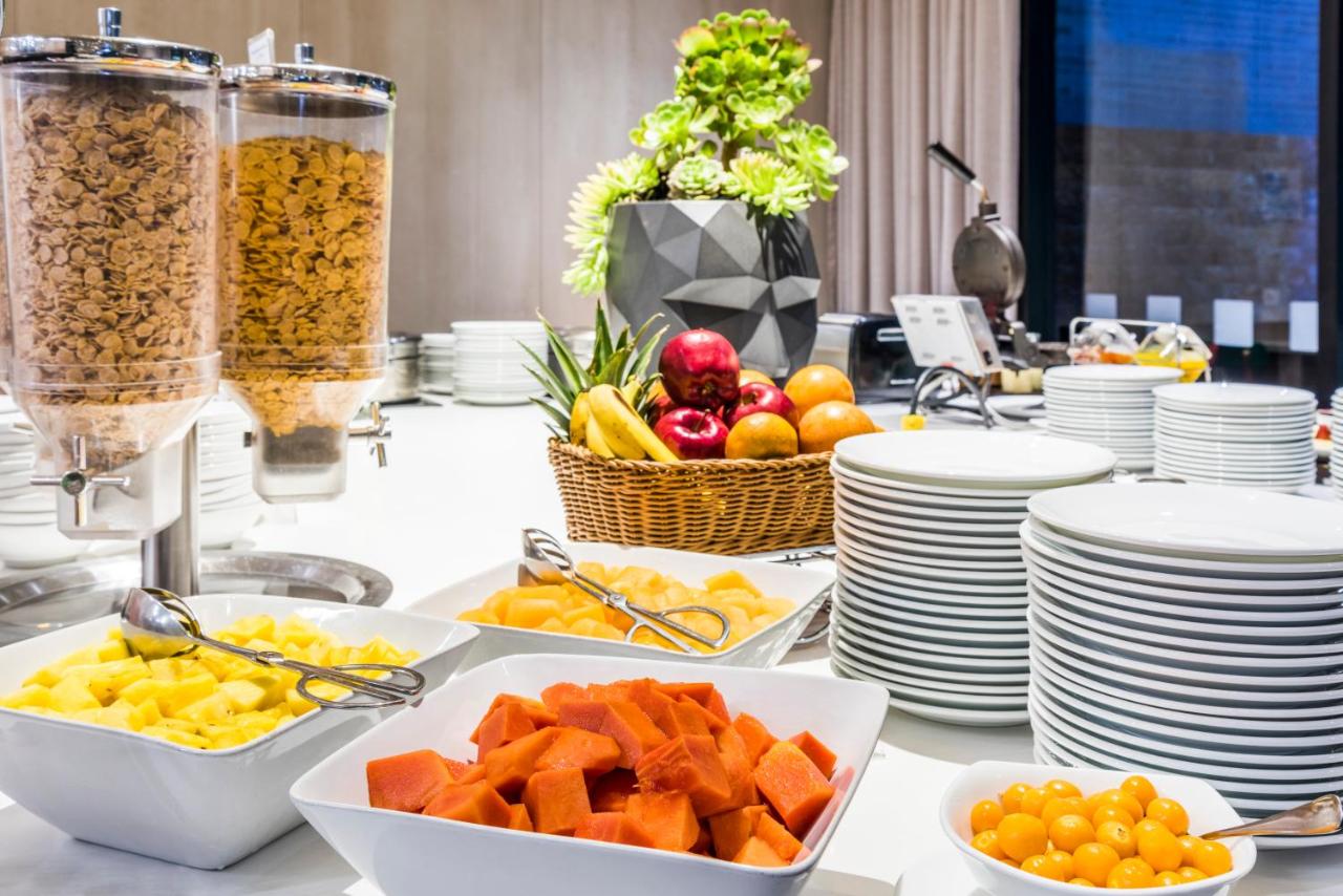 Holiday Inn Express & Suites Bogota Zona Financiera, an IHG Hotel photo