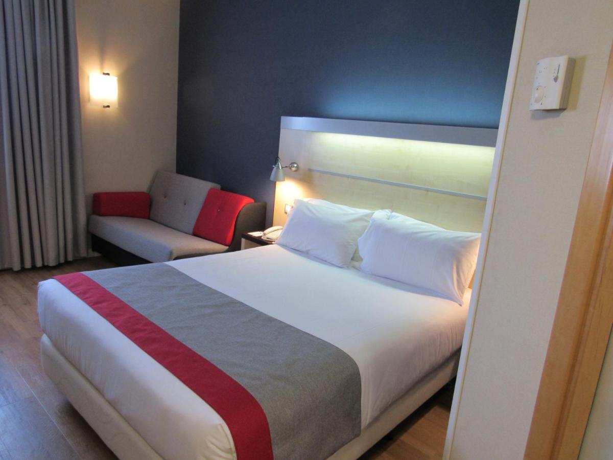 Hotel Holiday Inn Express Madrid-Rivas, an IHG Hotel, Rivas ...