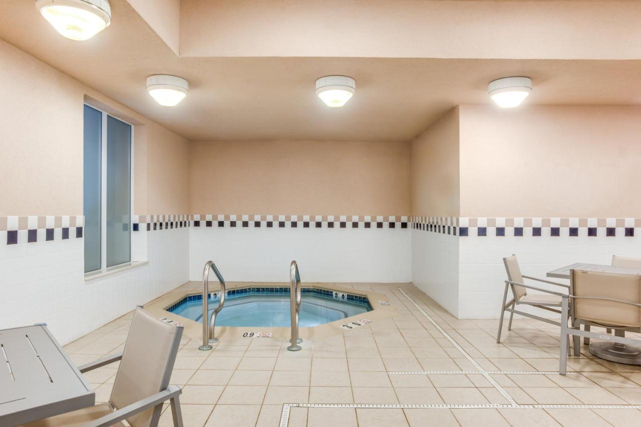 Heated swimming pool: Holiday Inn Express Hotel & Suites Bethlehem, an IHG Hotel