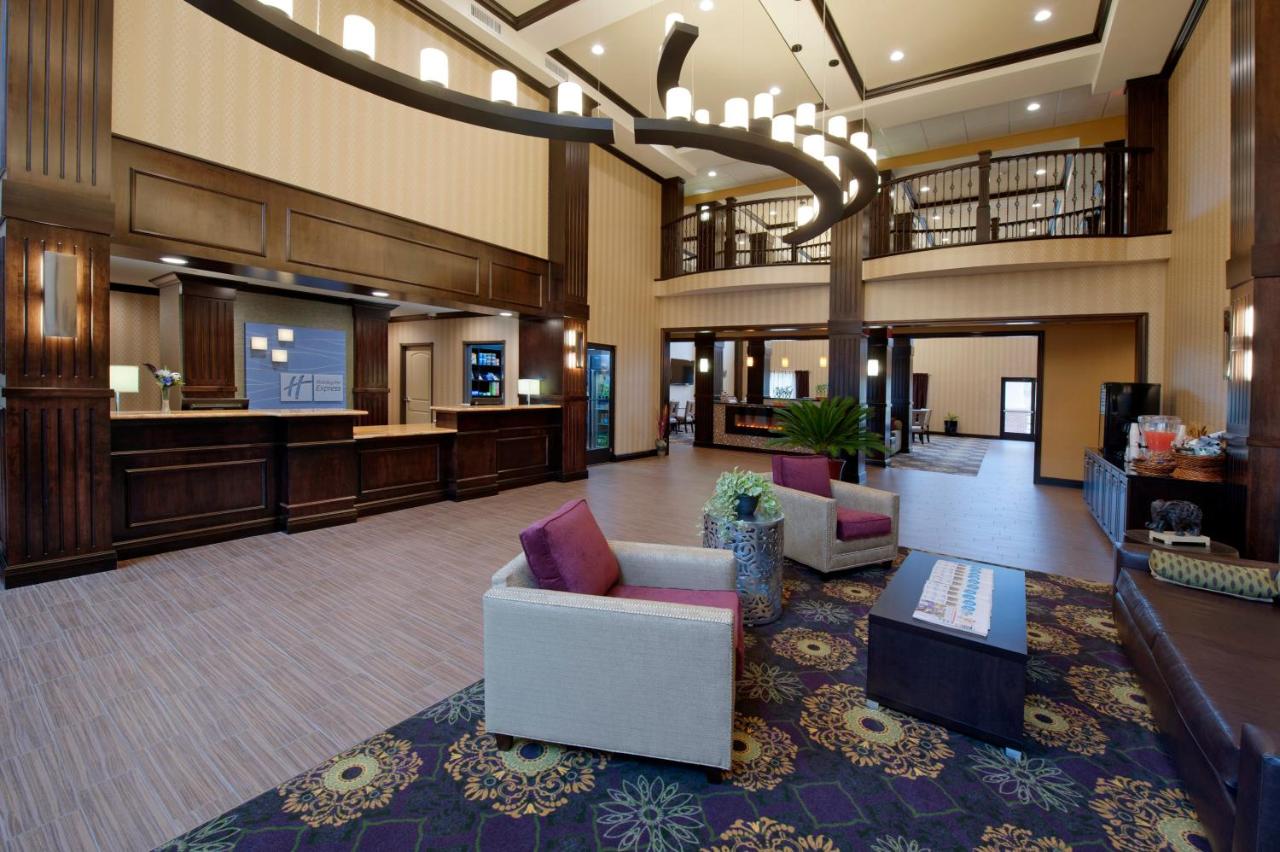 hotels in clearfield pa with jacuzzi in room