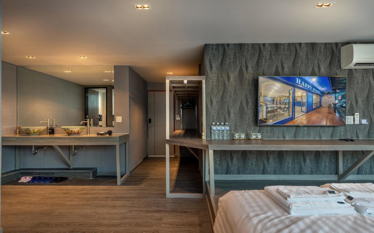 Happy Station Bangkok - 5