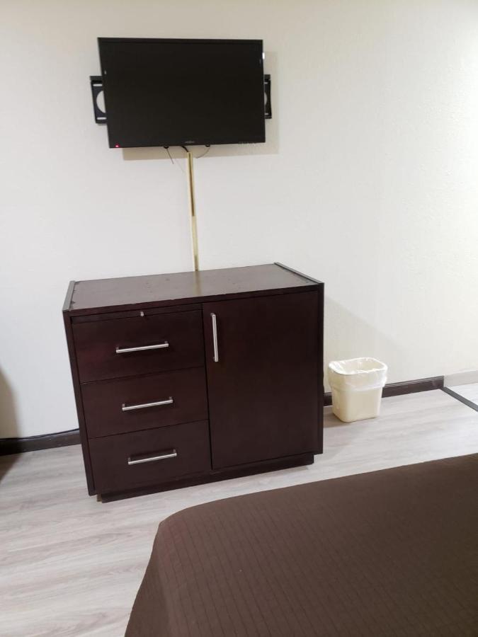 Value Inn & Suites Salina — photo 5