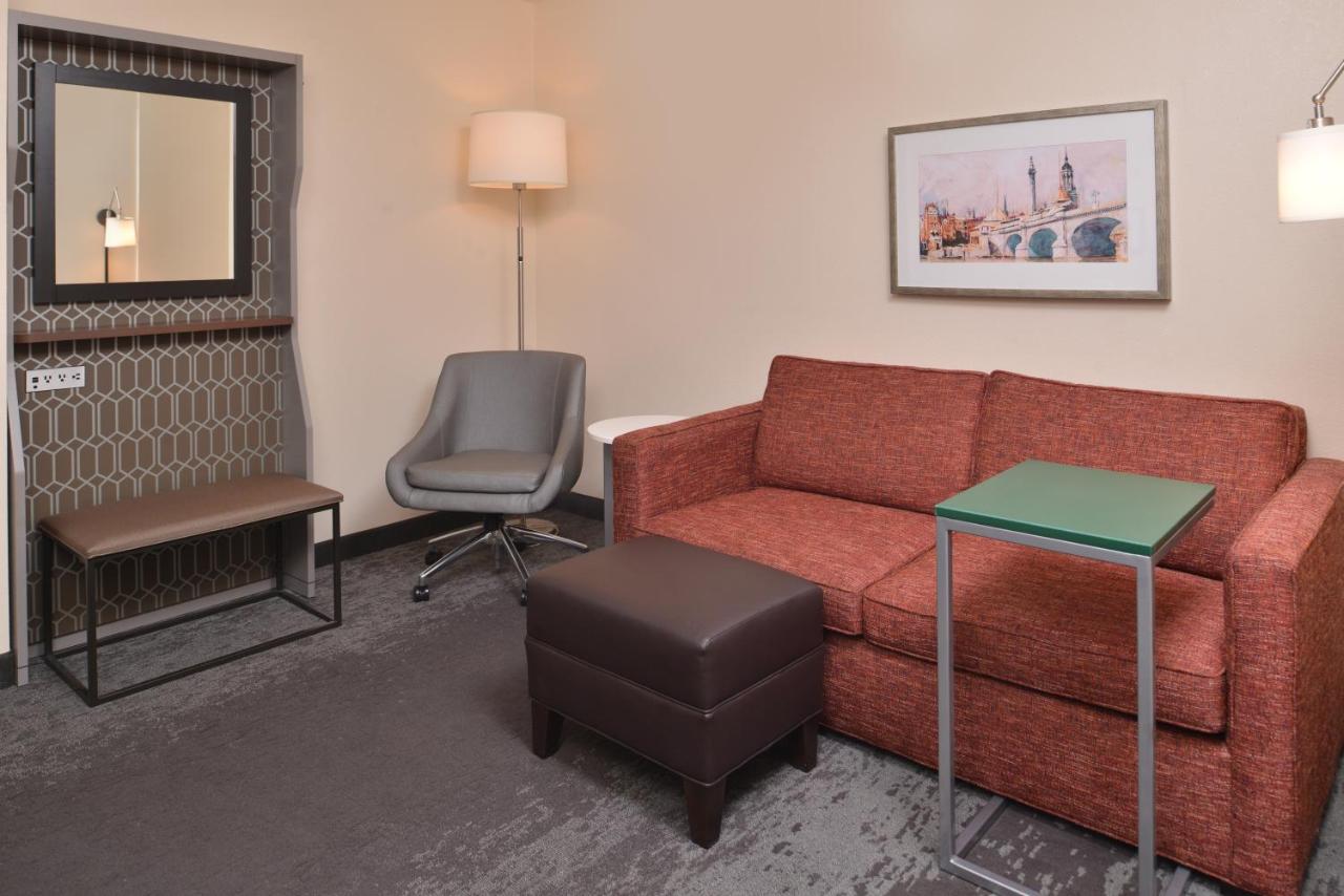 Travelers Inn and Suites Raleigh — photo 12