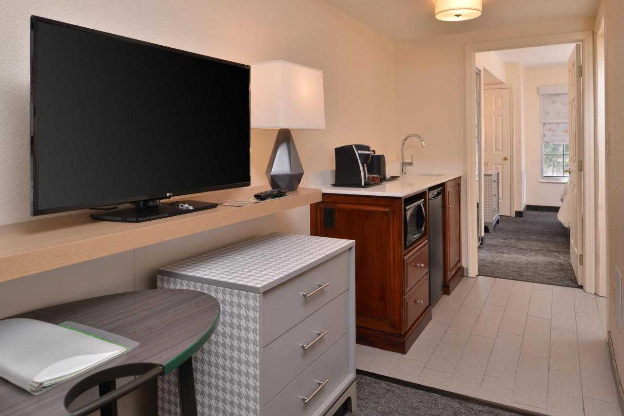 Travelers Inn and Suites Raleigh — photo 10