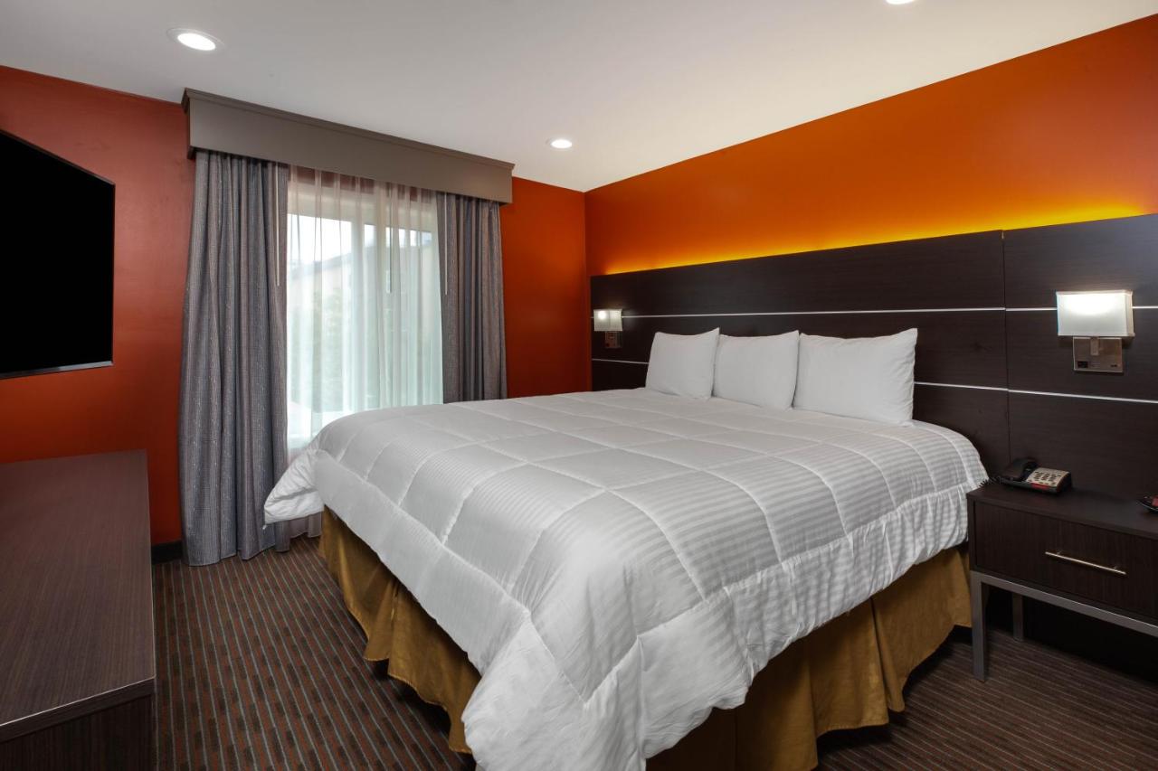 Hotel Vinea Healdsburg — photo 16