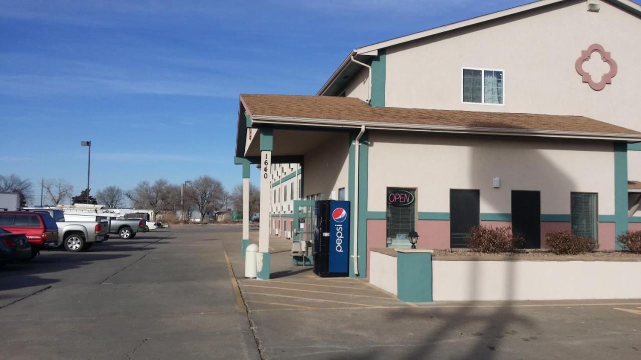 Value Inn & Suites Salina — photo 19