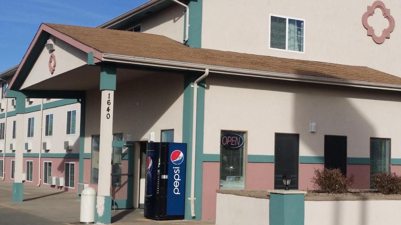 Value Inn & Suites Salina — photo 21
