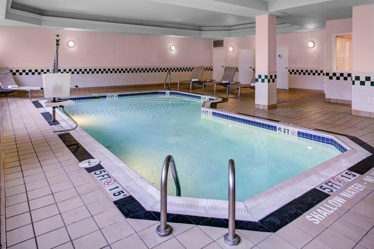 Heated swimming pool: Holiday Inn Express Hotel & Suites Pittsburgh-South Side, an IHG Hotel