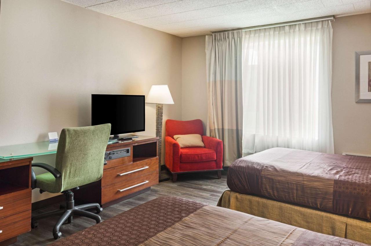 Fairmount Inn & Suites - Stroudsburg — photo 6