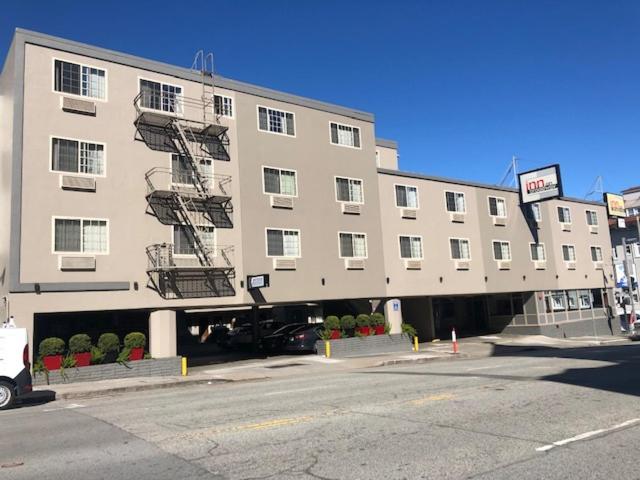 Inn on Broadway — photo 5