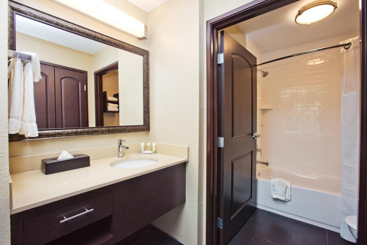 Staybridge Suites Austin South Interstate Hwy 35 by IHG - 3