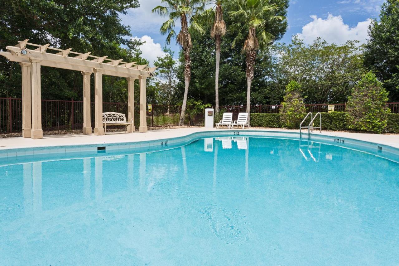 Heated swimming pool: Candlewood Suites Lake Mary, an IHG Hotel