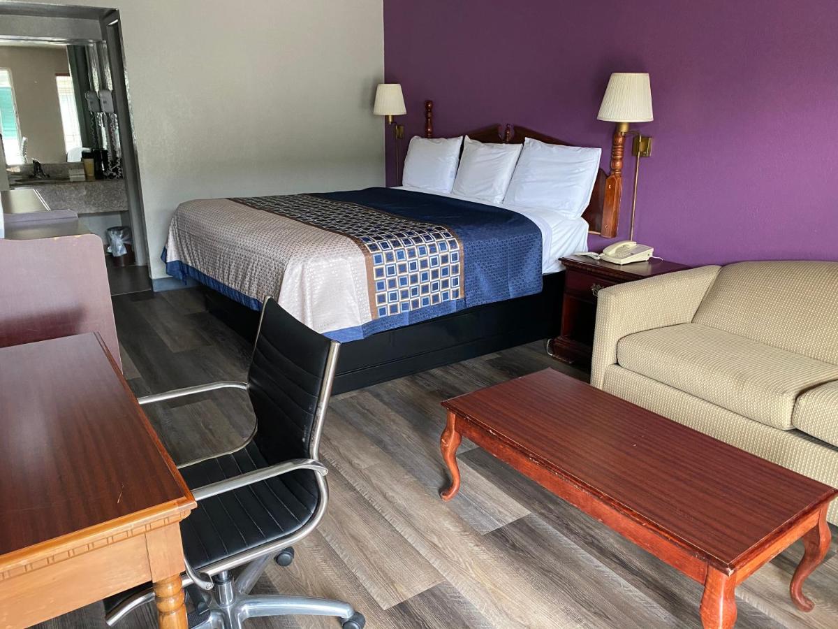 Regency 7 Rogers — photo 7