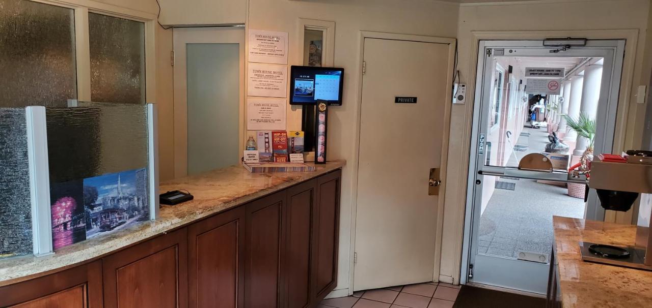 Townhouse Motel — photo 17