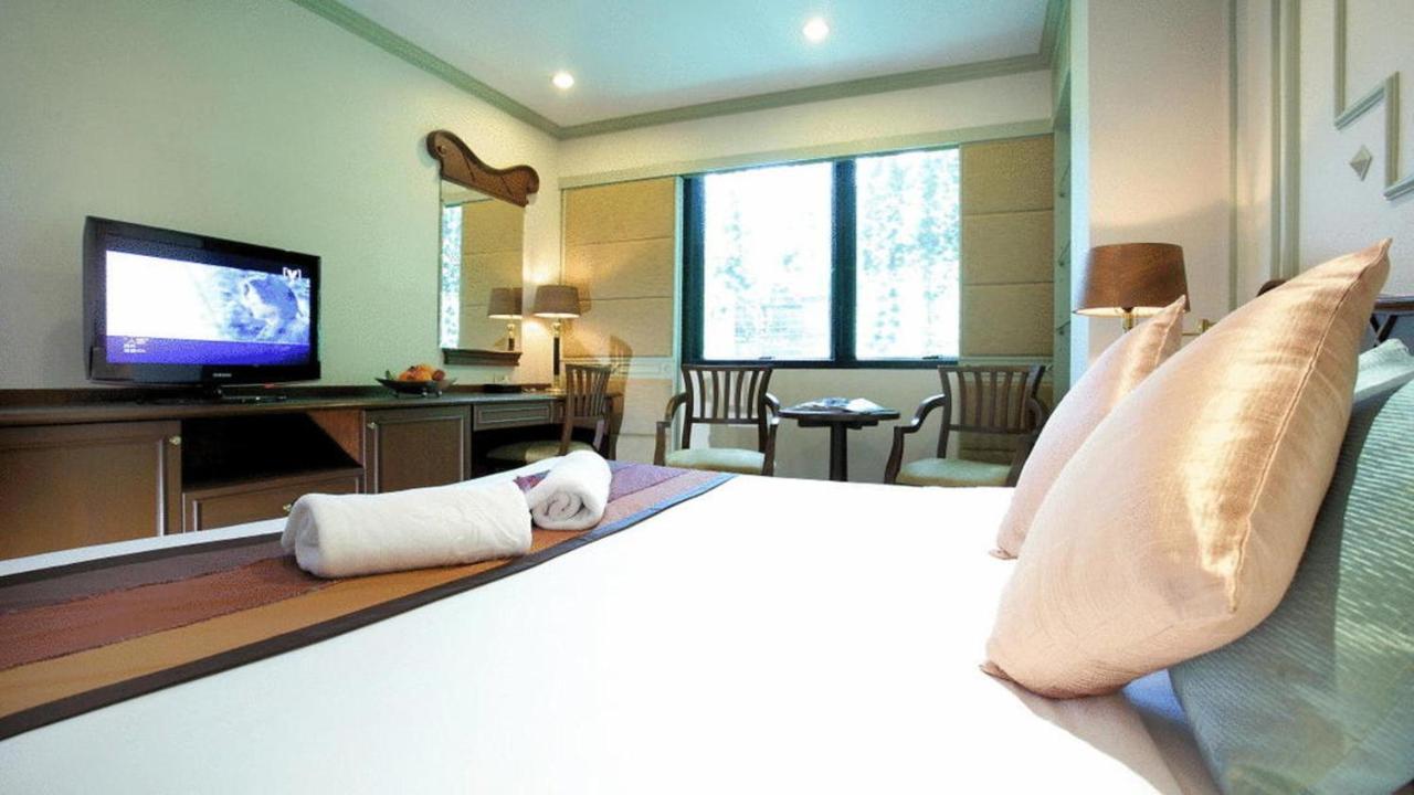 Majestic Suites Hotel - 3