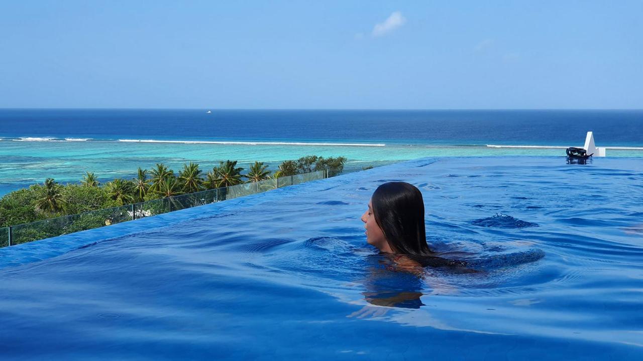 Rooftop swimming pool: Arena Beach Hotel