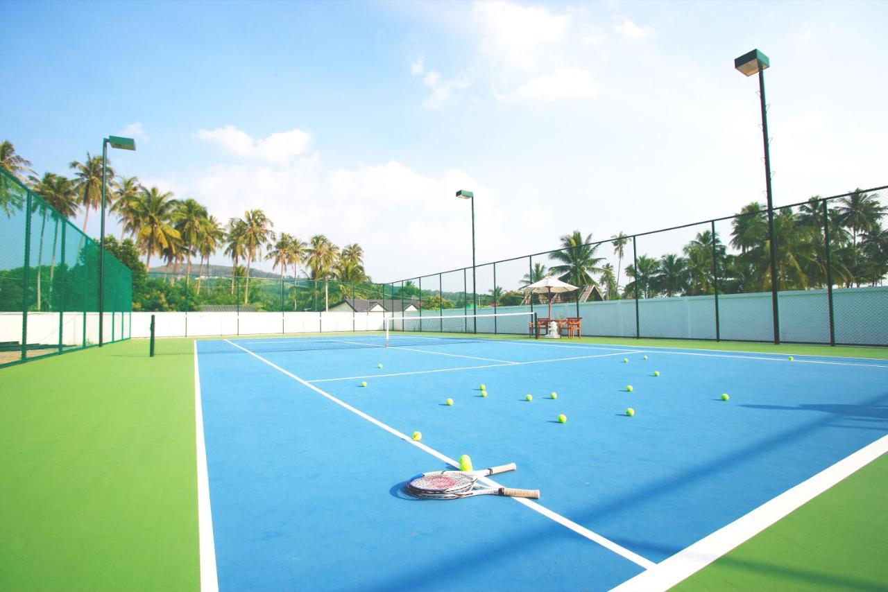 Tennis court: Sofitel Krabi Phokeethra Golf and Spa Resort - SHA Extra Plus