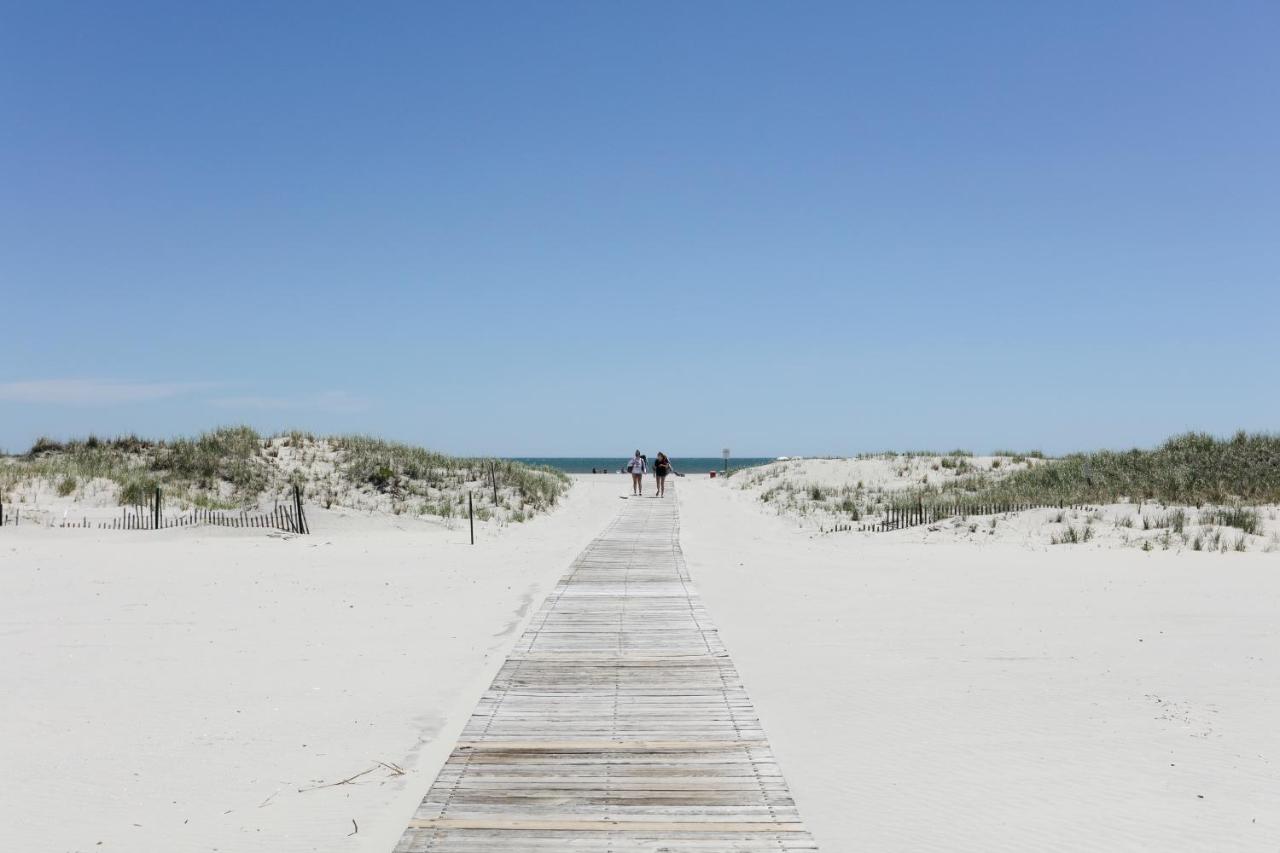 Commander by the Sea Motel — photo 14