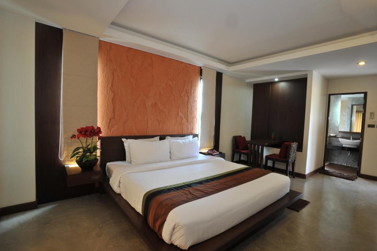 เดอะ ฌาร์ม บูทิค รีสอร์ท (The Charm Boutique Resort) เดอะ ฌาร์ม บูทิค รีสอร์ท (The Charm Boutique Resort)