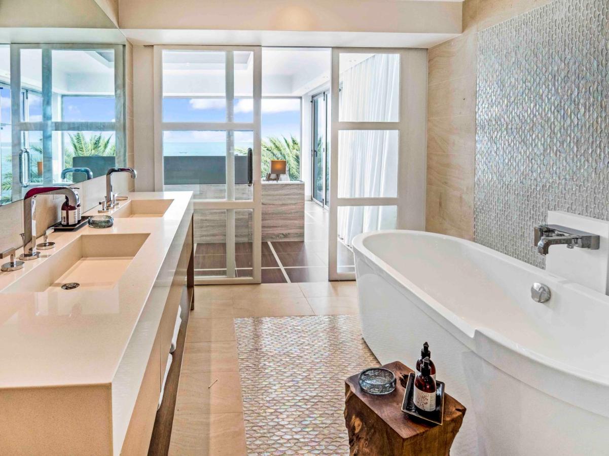 Hodges Bay Resort & Spa photo