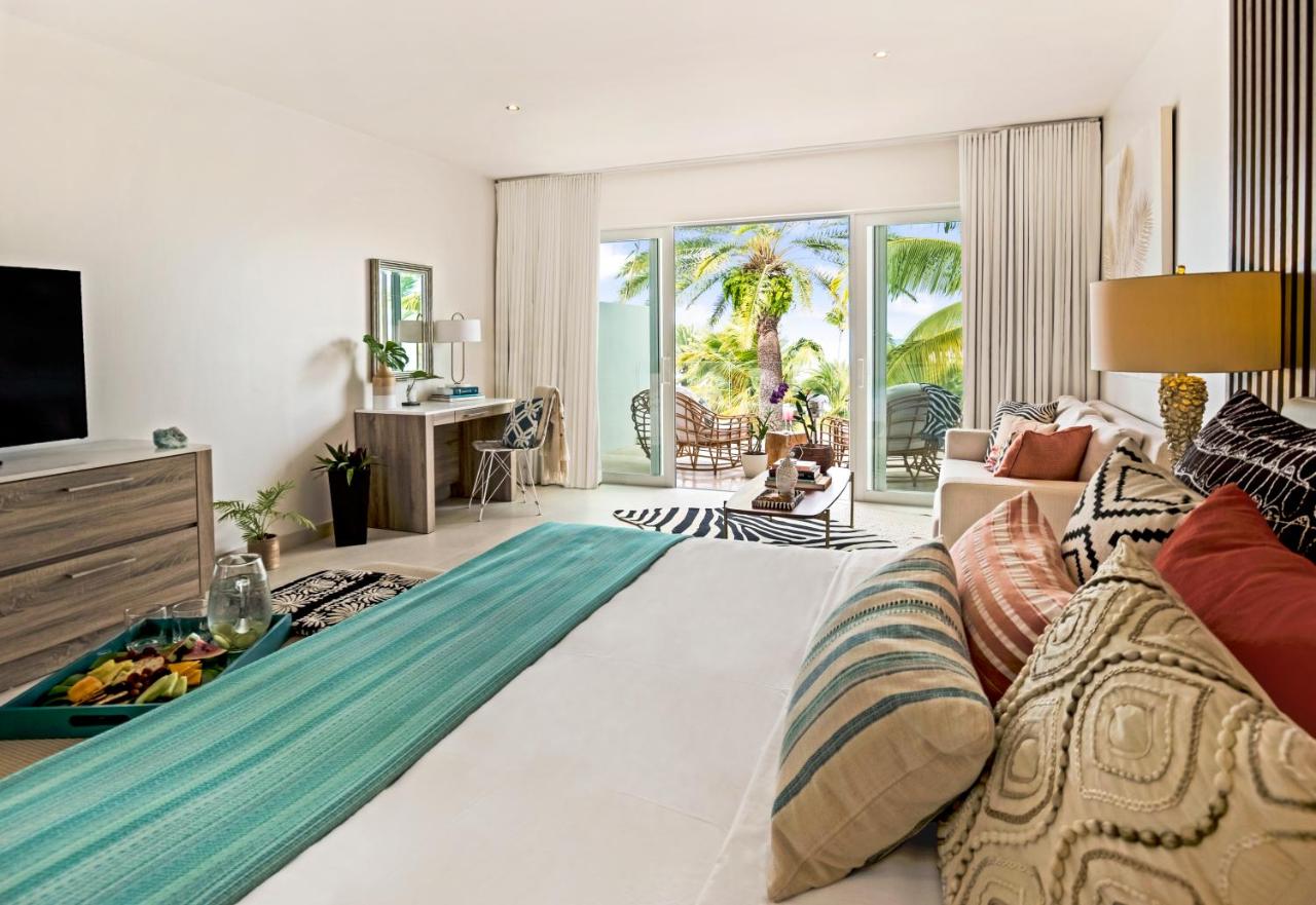 Hodges Bay Resort & Spa photo