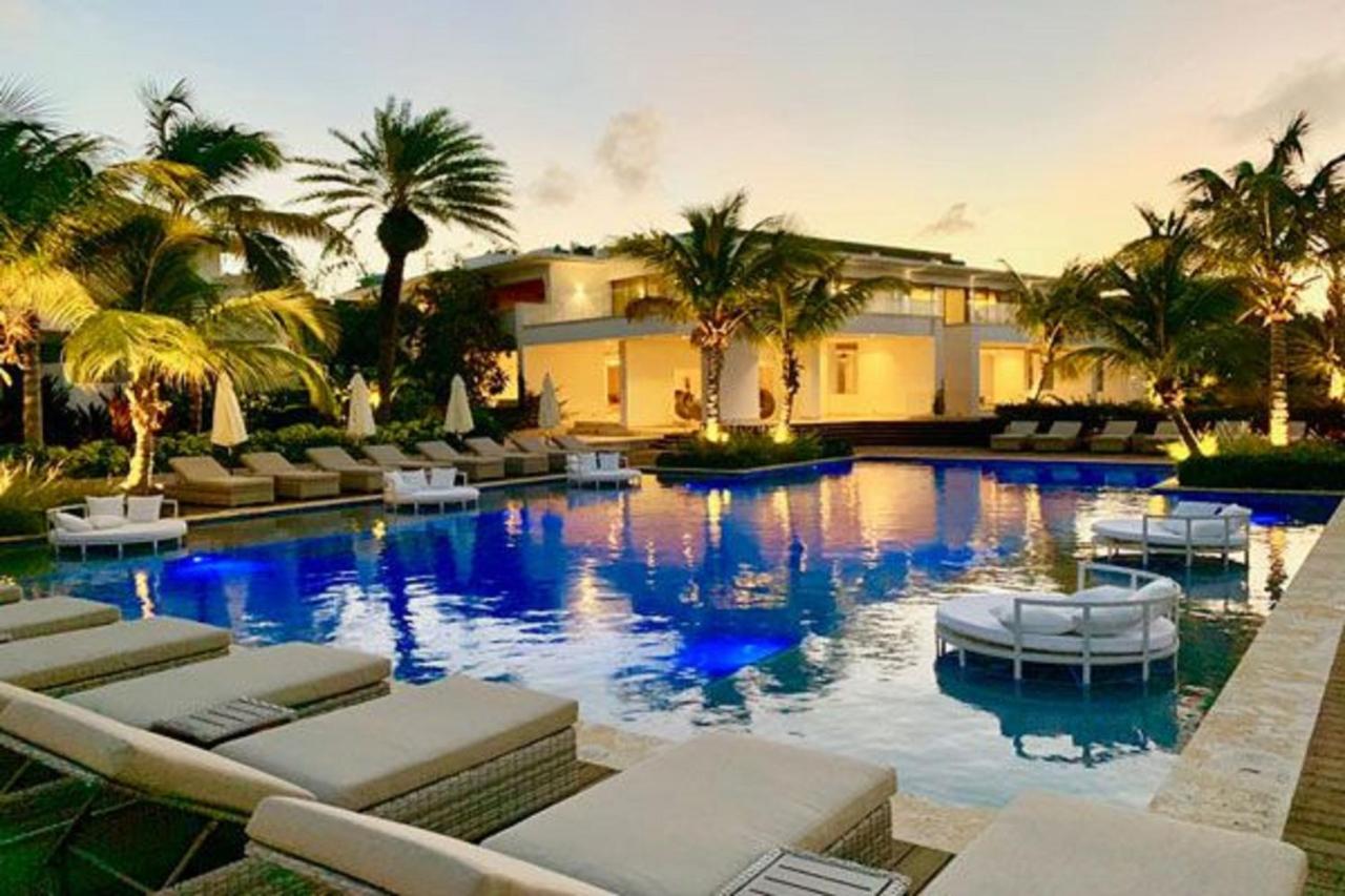 Hodges Bay Resort & Spa photo