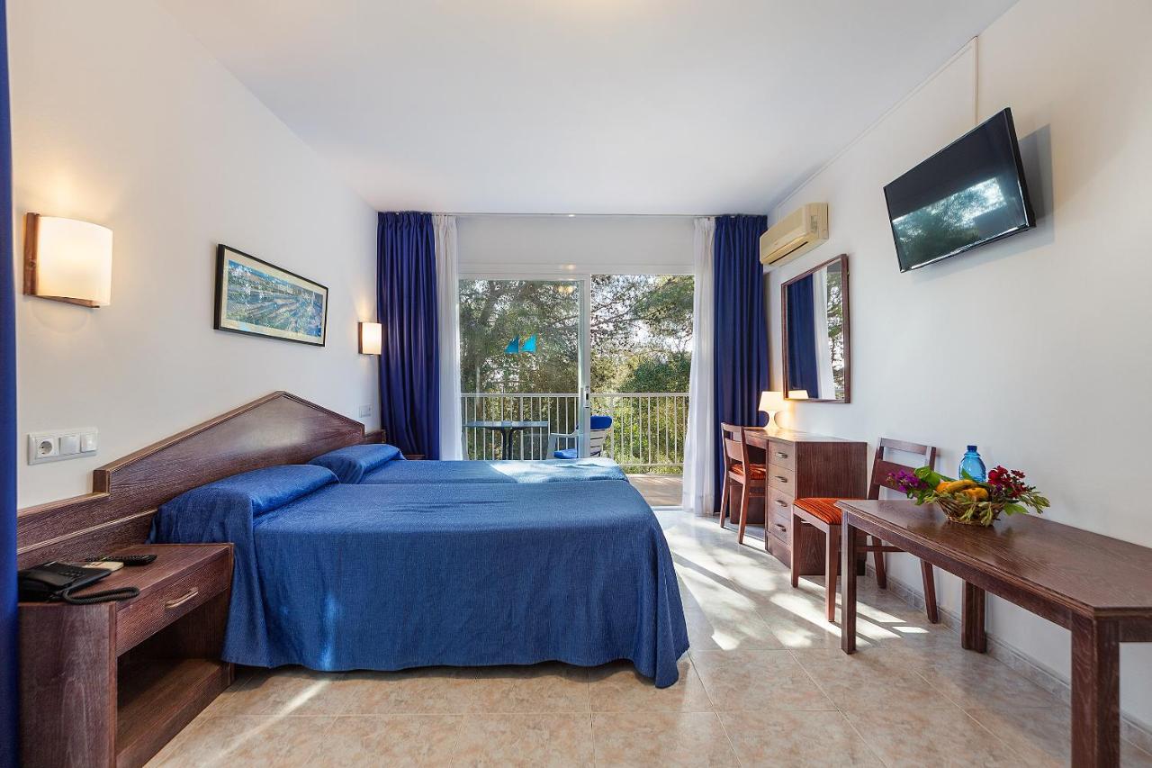 Apartamentos Cala Murada Minigolf, Cala Murada – Updated 2022 ...