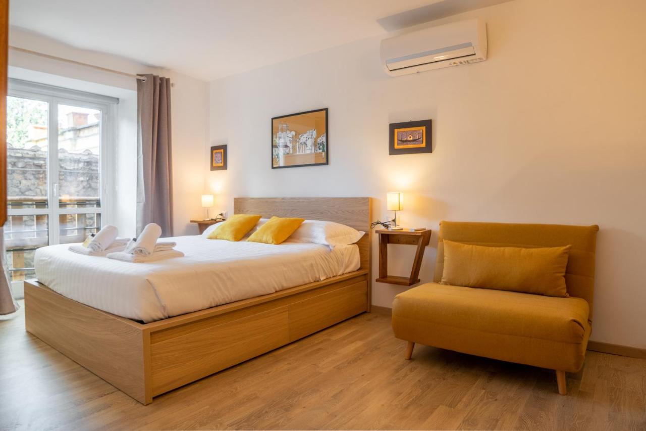 Domus Domi Barberini Sq. - 2