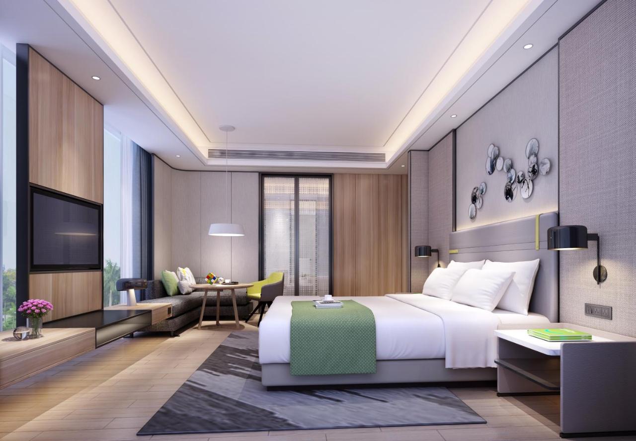 Holiday Inn Guangzhou South Lake, an IHG Hotel photo