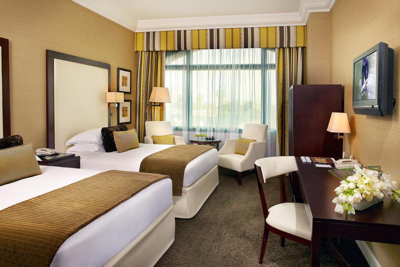 Mövenpick Grand Al Bustan photo