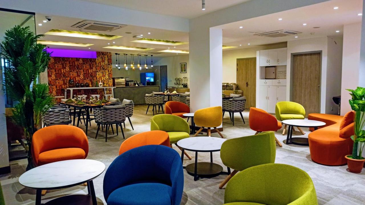 Hotel Omni Residency Dhaka photo