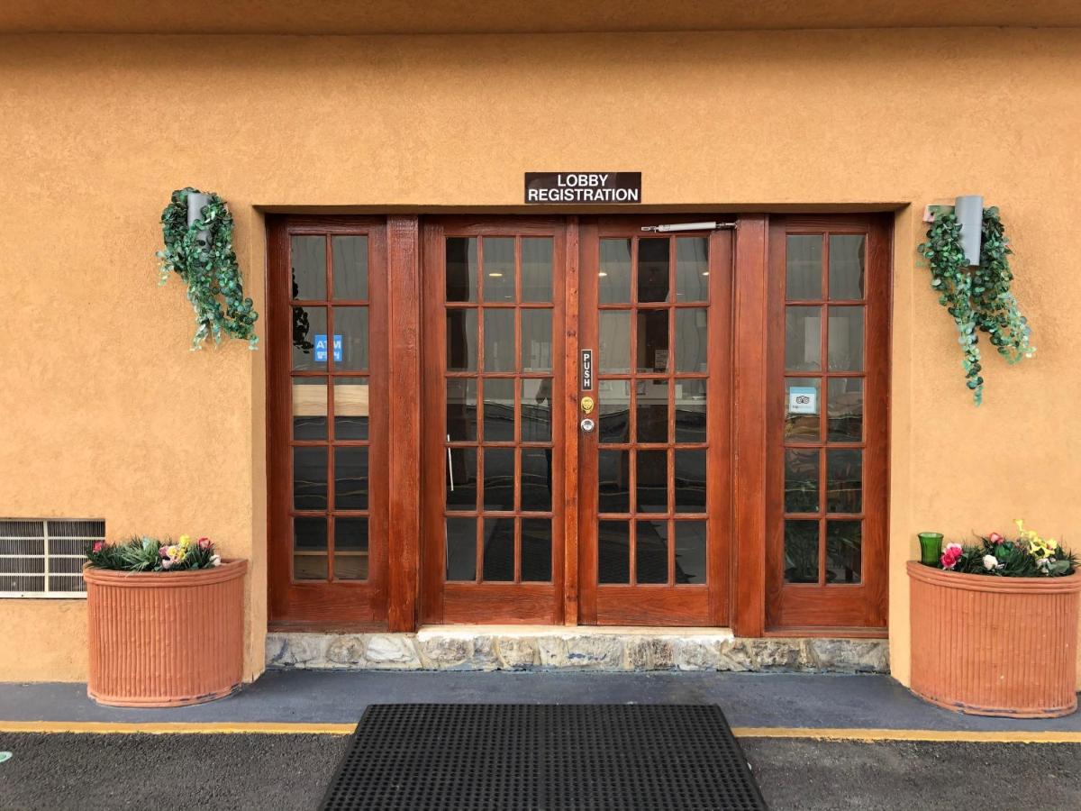 Capital inn — photo 17